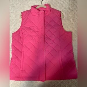 Vineyard Vines Women’s Quilted Mountain Vest. Waterproof. Size Large. NWT.